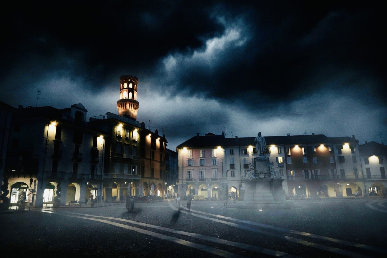 Piazza Cavour nel mistero