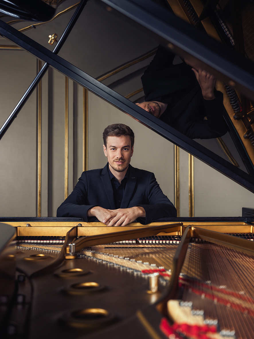 Dominic chamot
